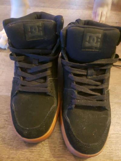 Boys DCs brand new never worn - Thumbnail 2