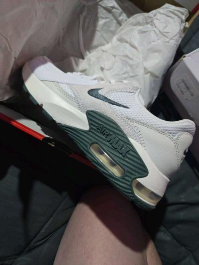 brand new womens nike - Thumbnail 2