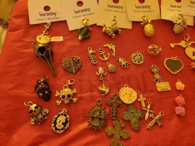 Assorted Charms for Jewelry making and charm bracelets - Thumbnail 4