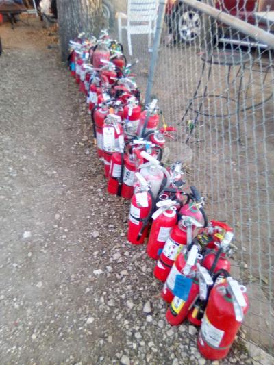 fire extinguisher - Thumbnail 2