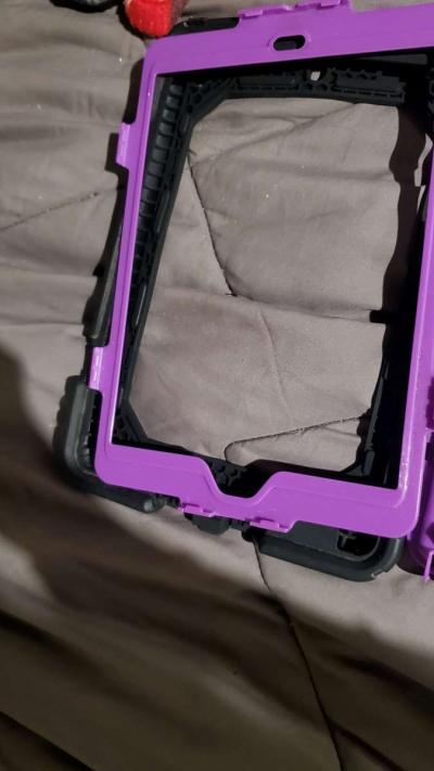 IPad 9th generation with Rugged Case - Thumbnail 3