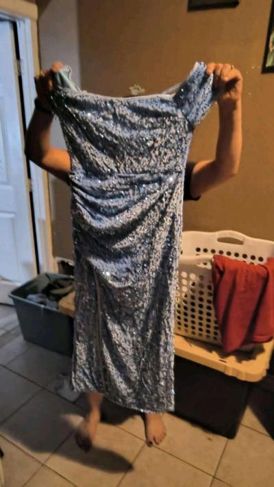 Lil girl dress blue - Thumbnail 2