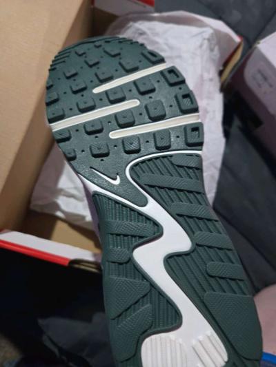 brand new womens nike - Thumbnail 5