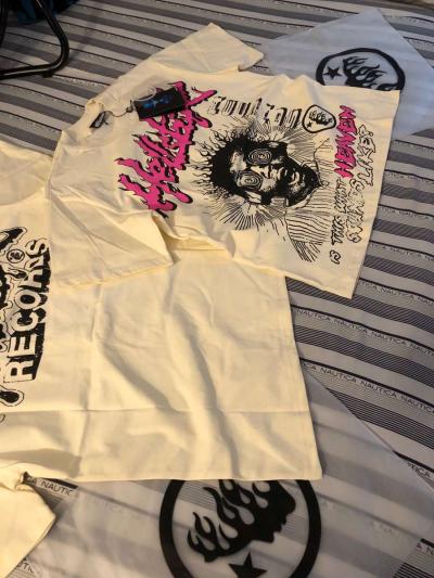 HELLSTAR STUDIOS SOUNDS LIKE HEAVEN TEE CREAM - Thumbnail 3