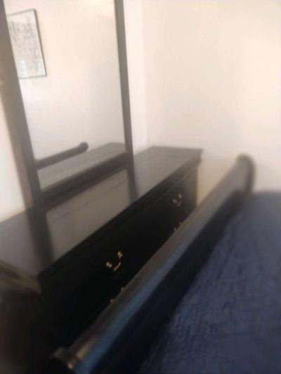 Bedroom Set - Thumbnail 3