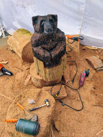 wood bench - Thumbnail 5