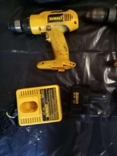 DeWalt power tool bundle - Thumbnail 2