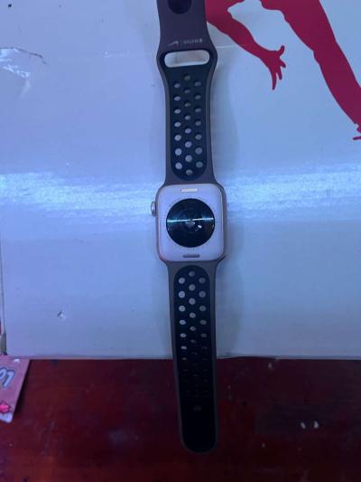 Apple Watch SE unlocked