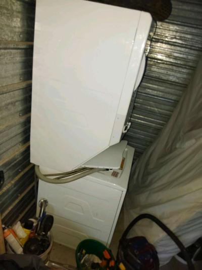 Stackable washer and dryer - Thumbnail 2