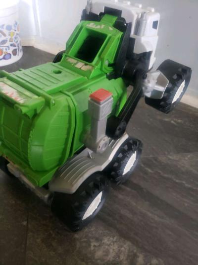 talking trash truck robot - Thumbnail 2