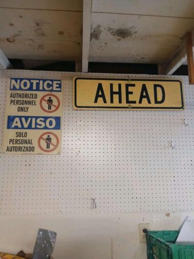 city signs and license plates - Thumbnail 4