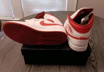 Air Jordan 1 mid SE - Thumbnail 3