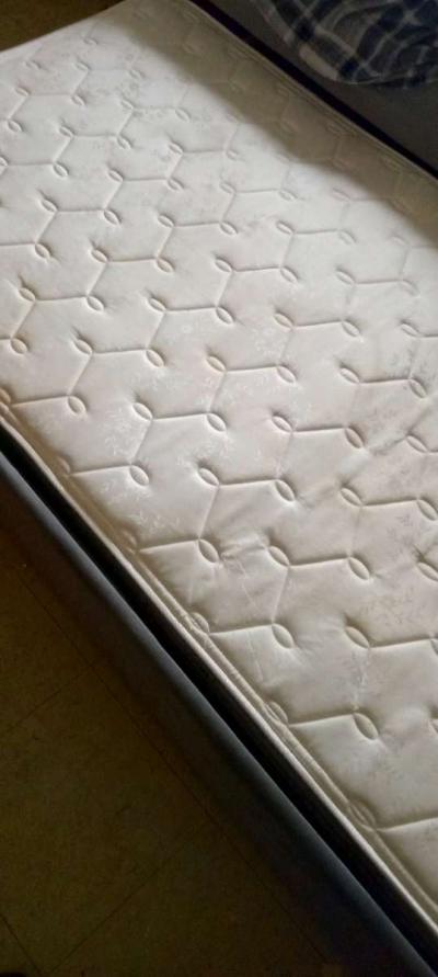 Twin bed mattress - Thumbnail 5