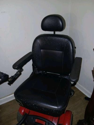 Jazzy wheelchair - Thumbnail 2