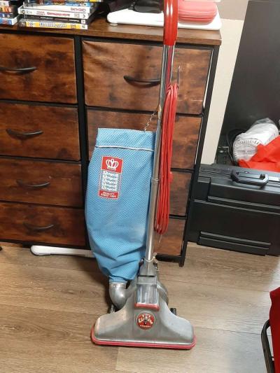 Vintage 1970s Royal Model 880