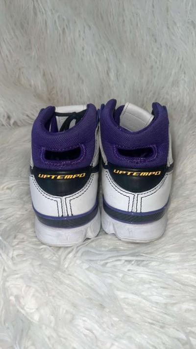Size 10  Nike Zoom Kobe 1 Protro 2019 81 Points AQ2728105 - Thumbnail 2