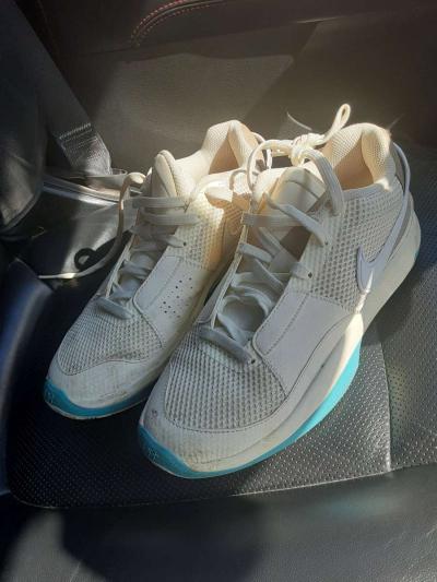 a pare of Nike for kid