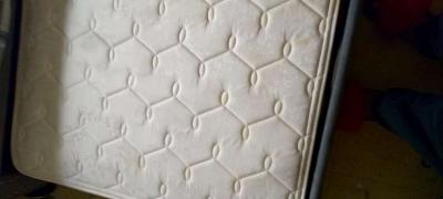 Twin bed mattress - Thumbnail 2