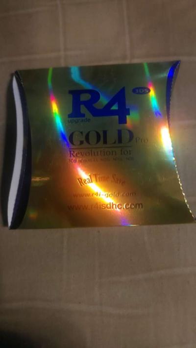 r4 gold pro with games and SD card - Thumbnail 1