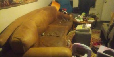 MAJESTIC LEATHER COUCH MUST GO ASAP - Thumbnail 5