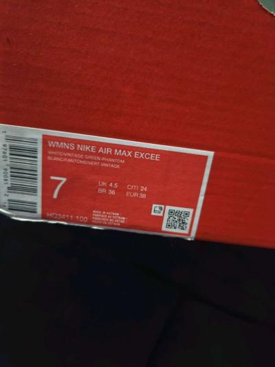 brand new womens nike - Thumbnail 3