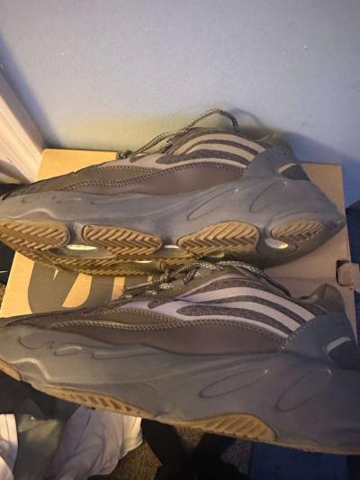 yeezy 700v2 size 10 - Thumbnail 2