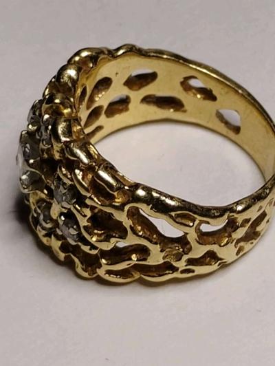 vintage 14k Gold Nugget Ring with 9 Brilliant White Diamonds - Thumbnail 3