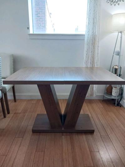 Brand New 4PC Dining Set Bronx Pickup - Thumbnail 6