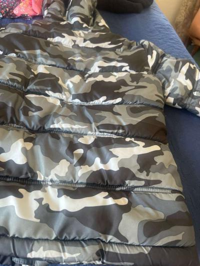 boys jacket size 6 to 7 full zip with two zipper pockets - Thumbnail 1