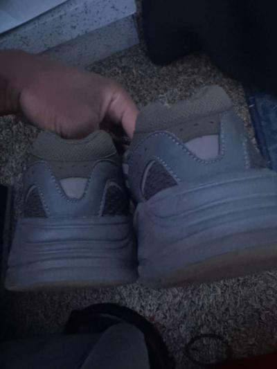 yeezy 700v2 size 10 - Thumbnail 4