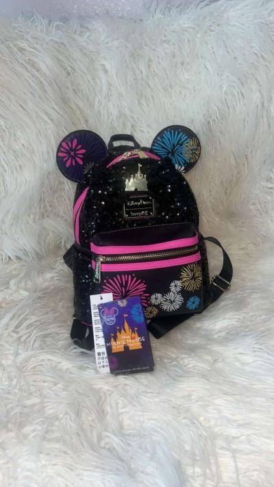 Minnie Mouse Main Attraction Nighttime Fireworks Castle Loun - Thumbnail 6