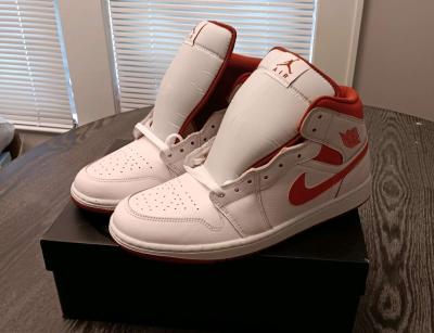 Air Jordan 1 mid SE - Thumbnail 2