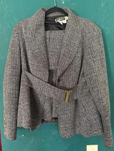 Women Business Attire - Thumbnail 3