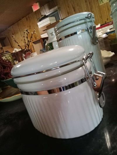 set of locklid air tight jars - Thumbnail 2