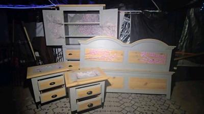 king bedroom set - Thumbnail 4