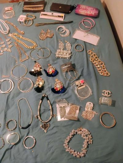 jewelry - Thumbnail 2