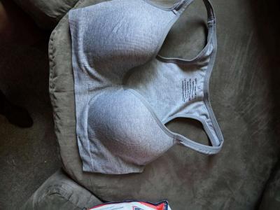 Sports bras and bras - Thumbnail 4