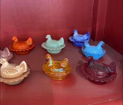 mini hens on a nest - Thumbnail 6