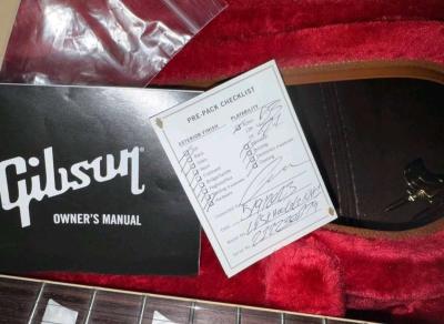 Description Selling my 2023 Gibson Les Paul Standard Greeny - Thumbnail 3