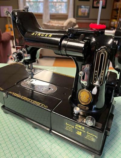 Singer 222k featherweight sewing machine - Thumbnail 4