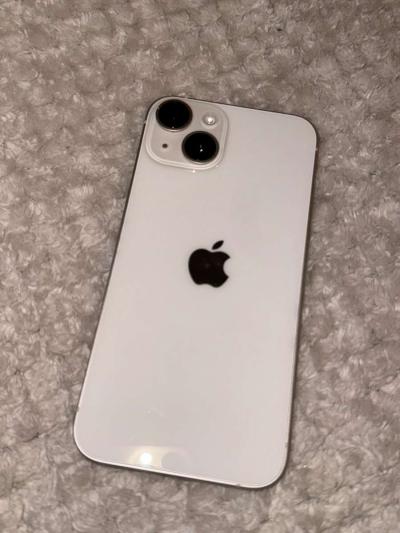 iPhone 14 - Thumbnail 2