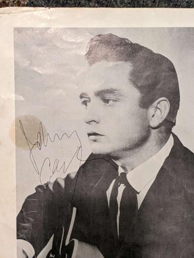 autographed by Johnny Cash on stage flyer - Thumbnail 3