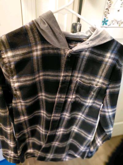Youth size L 21 pc top lot Nike Under Armour and more - Thumbnail 5