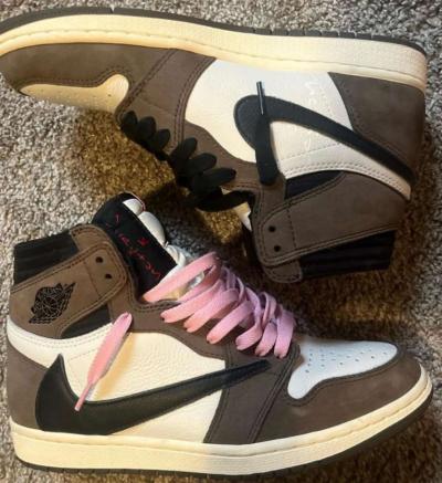 size 11 Travis Scott Jordan 1s - Thumbnail 2