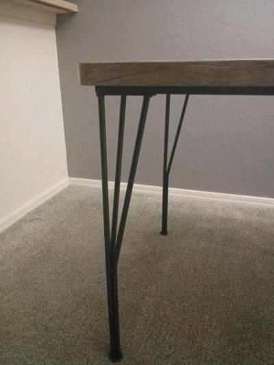 is a beautiful brown table  and I am selling it for 48 - Thumbnail 2