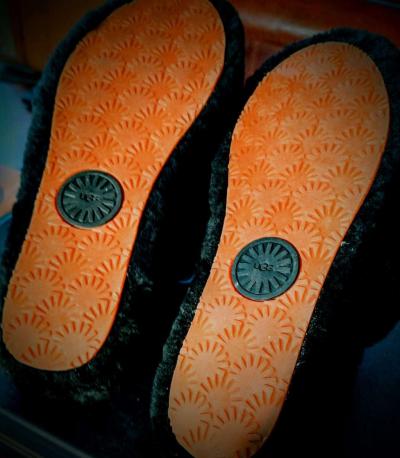 The UGG Womens Fluff Yeah Slide slippers size 7 - Thumbnail 4