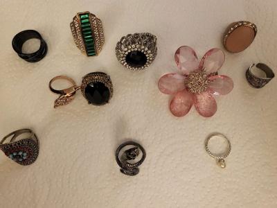 ASSORTED Rings collection - Thumbnail 3