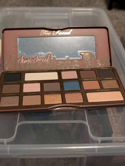 Makeup - Thumbnail 2