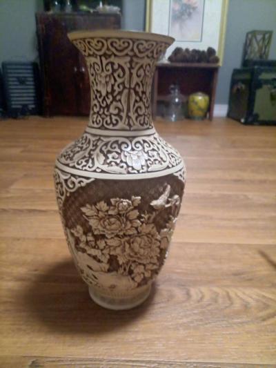 vintage Chinese Asian white cinnabar vase - Thumbnail 4