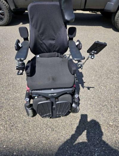 Permobil M3 motorized wheelchair - Thumbnail 6